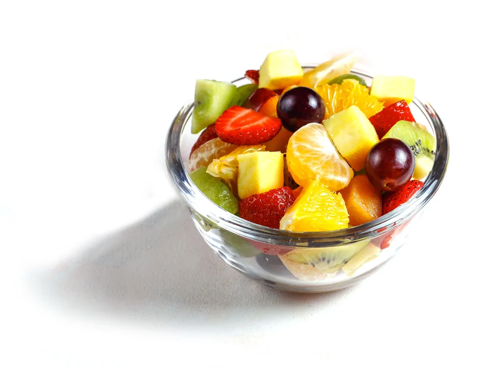 Salade de fruits adaptée à une pause pendant une sortie familiale